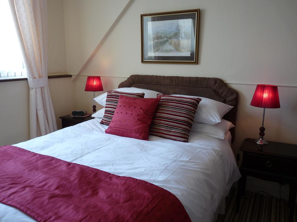 Cornerways Guest House Llandudno Buitenkant foto