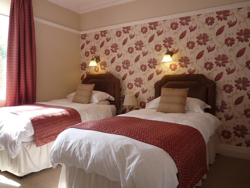 Cornerways Guest House Llandudno Buitenkant foto