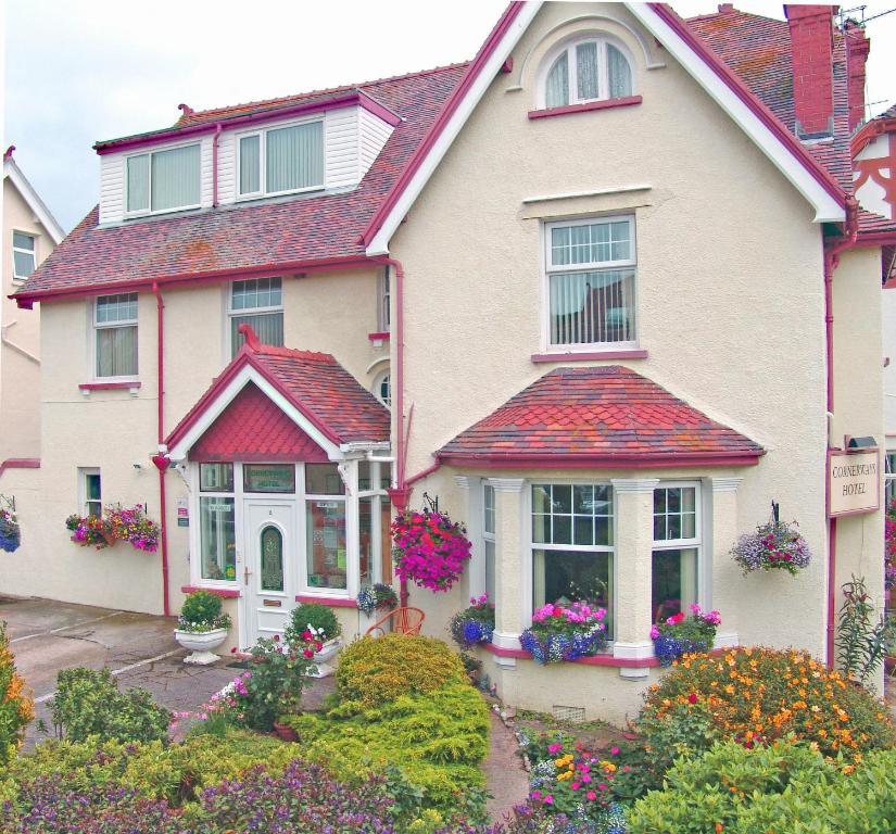 Cornerways Guest House Llandudno Buitenkant foto