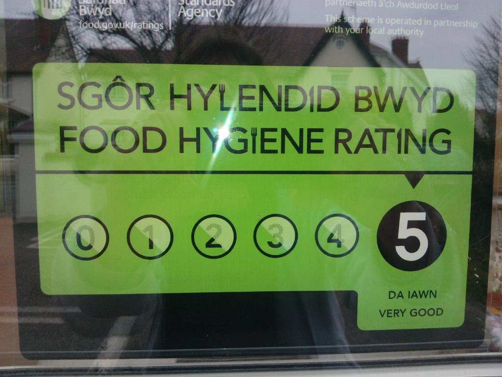 Cornerways Guest House Llandudno Buitenkant foto
